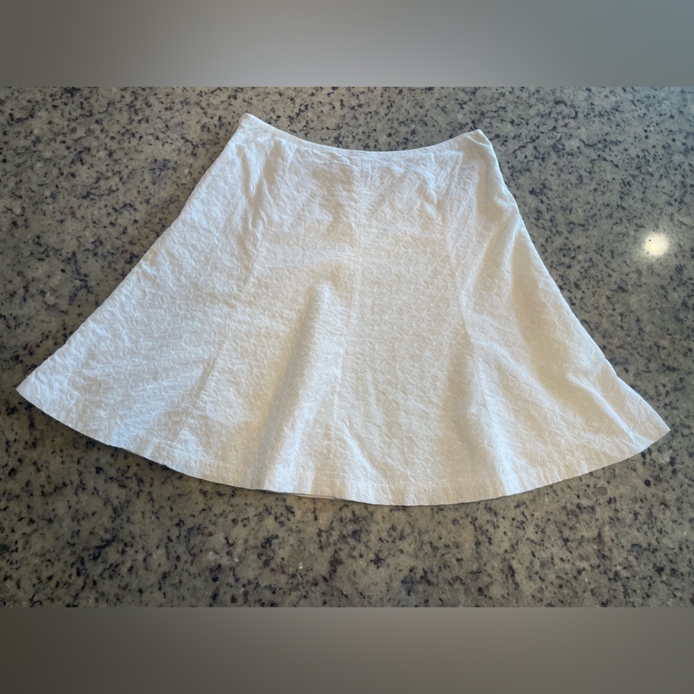 Women’s Y2K 100% cotton gap eyelet  A-Line Skirt size 8